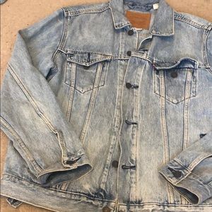 LEVIS DENIM JACKET